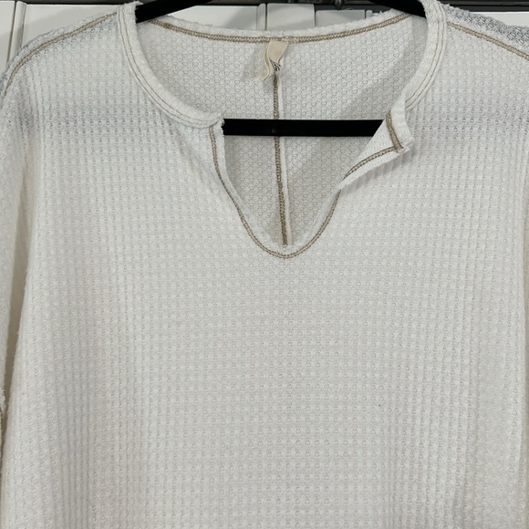 Women’s Elan top size medium - Picture 2 of 5